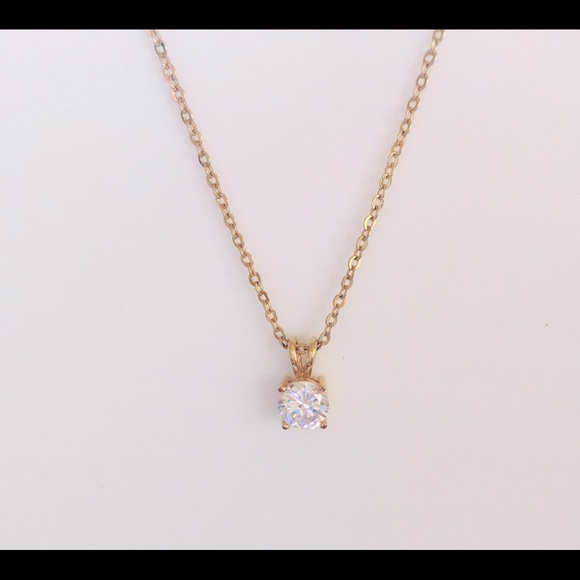 AVON Gold Tone Solitaire Cubic Zirconia Pendant - Picture 7 of 7